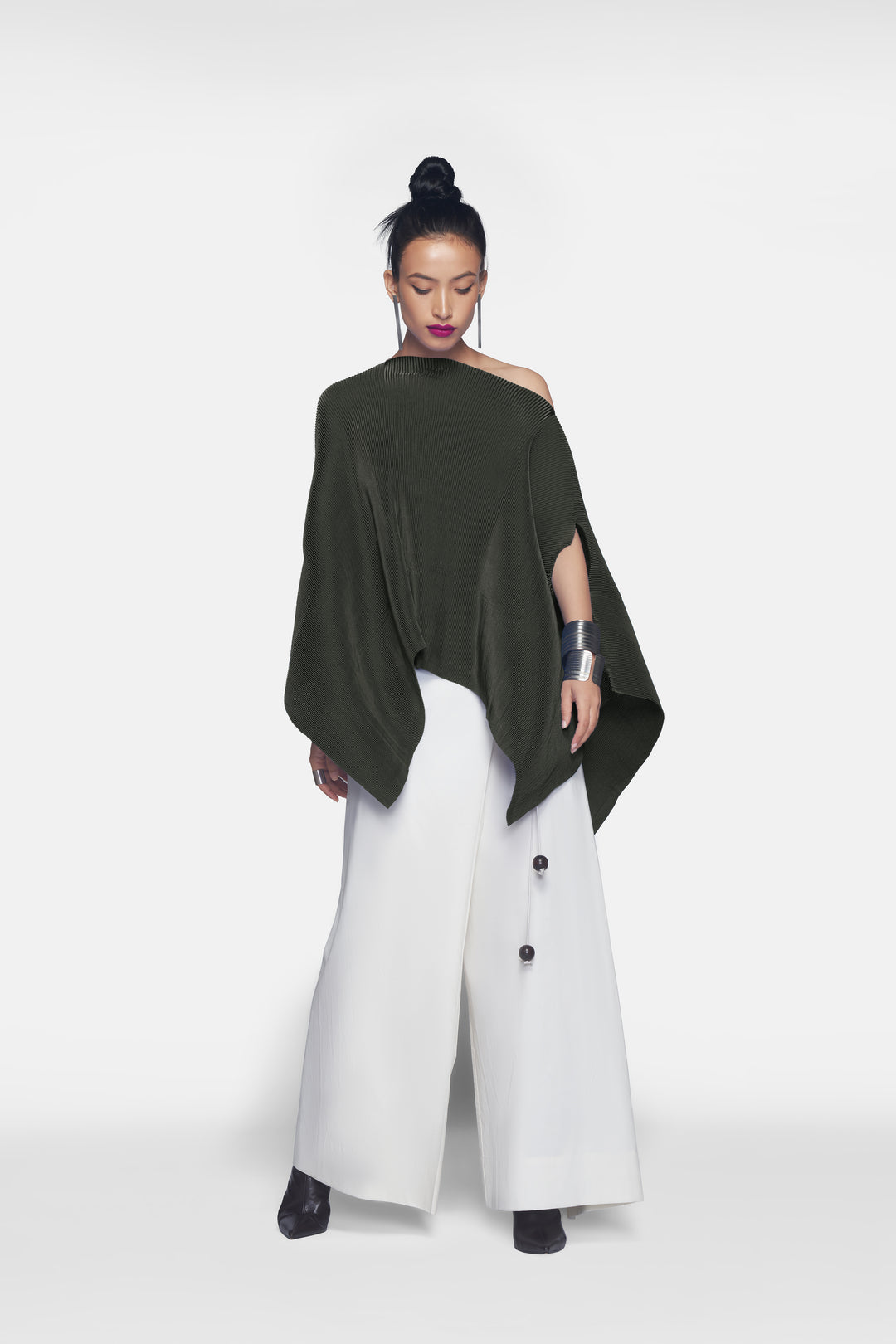 Pleated Short Poncho