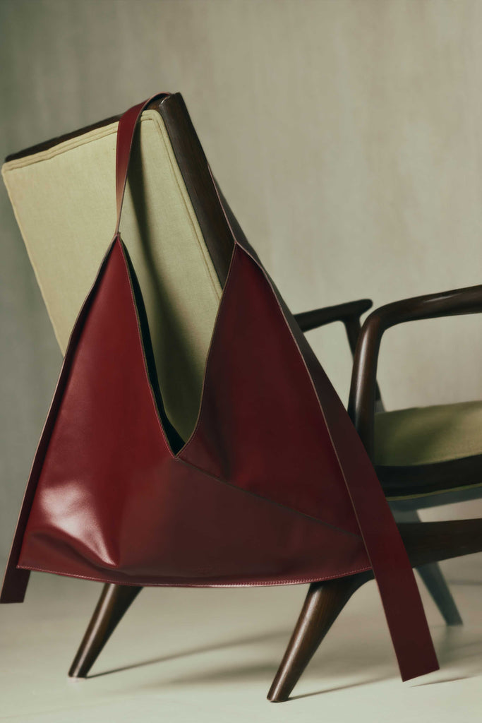 GG柄 ショルダーバック swag ORIGAMI着用 セレブ御用達 Valextra【入手困難】Origami Crossbody☆MINI