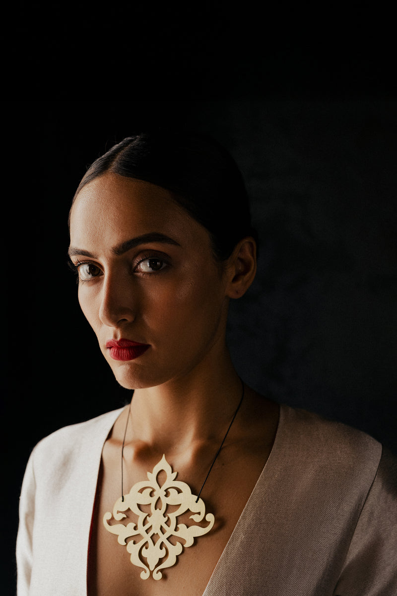 The Nina Neckpiece