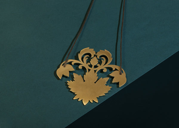The Maple Neckpiece