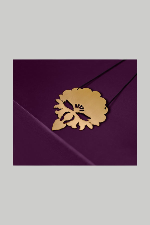 THE HANA NECKPIECE