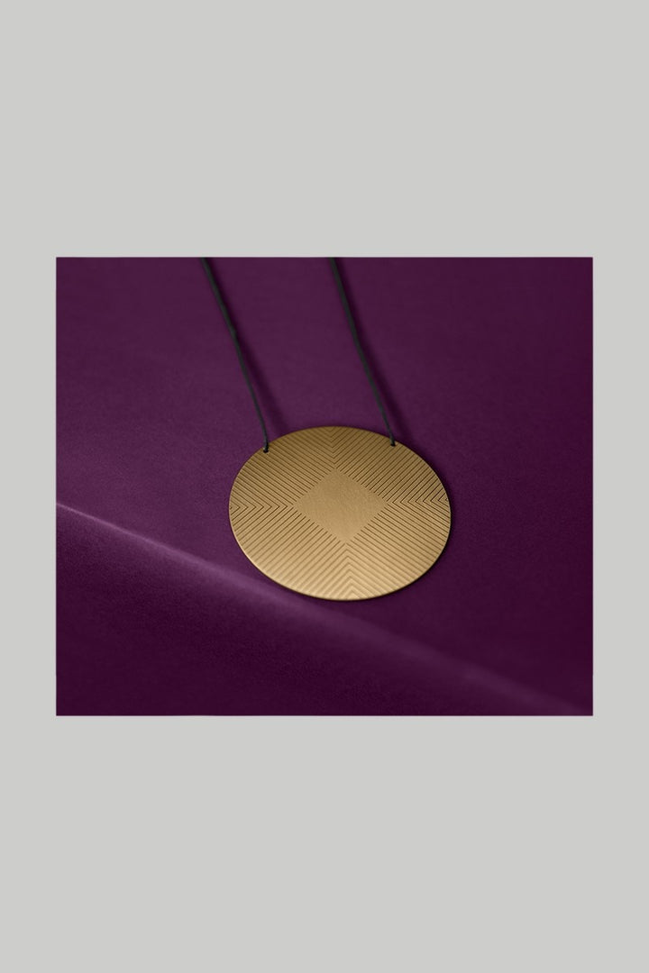 The Enso Neckpiece