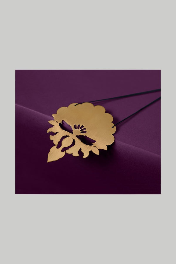 THE HANA NECKPIECE