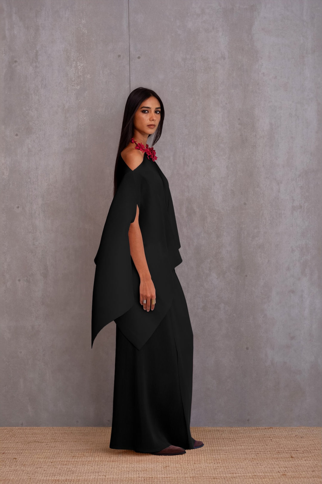 Pleated Short Poncho