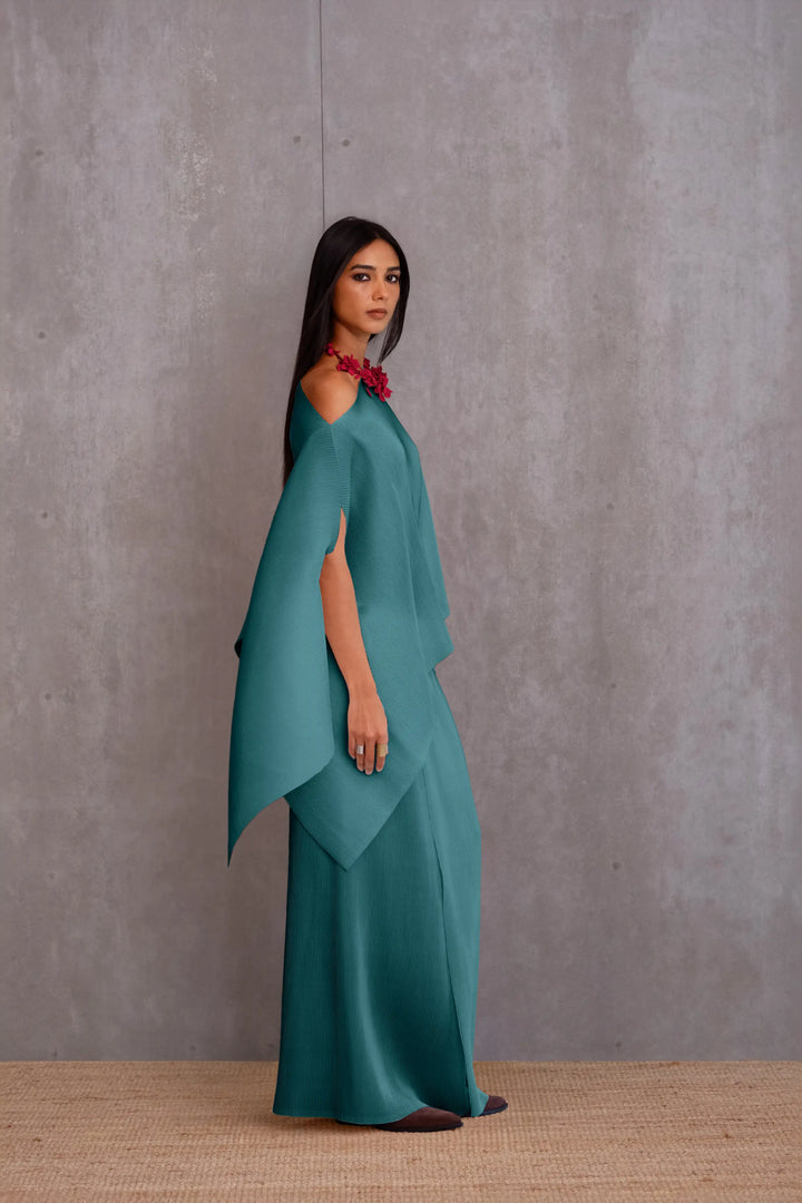 Pleated Short Poncho