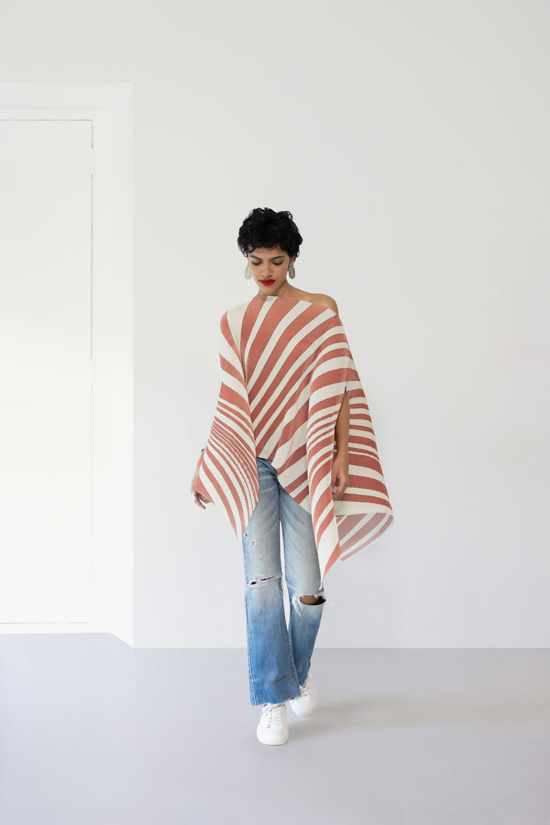 Pleated Short Poncho