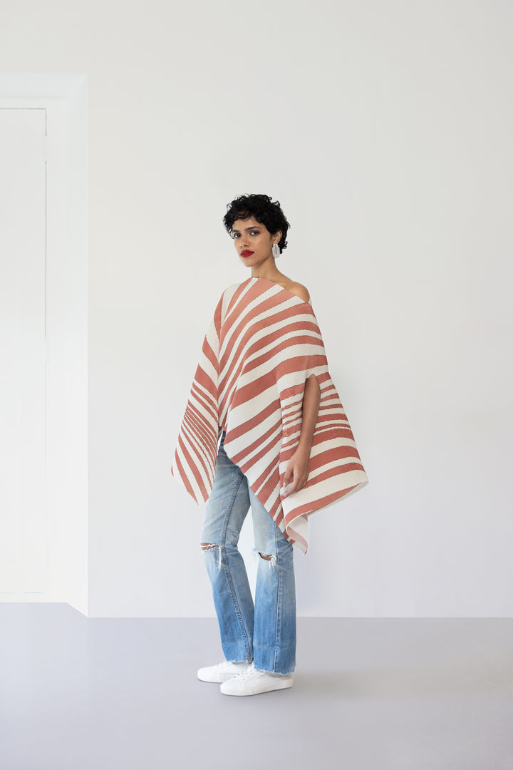 Pleated Short Poncho