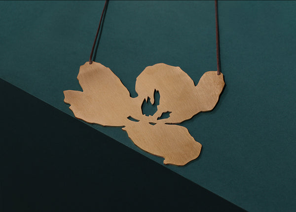 The Saffron Neckpiece