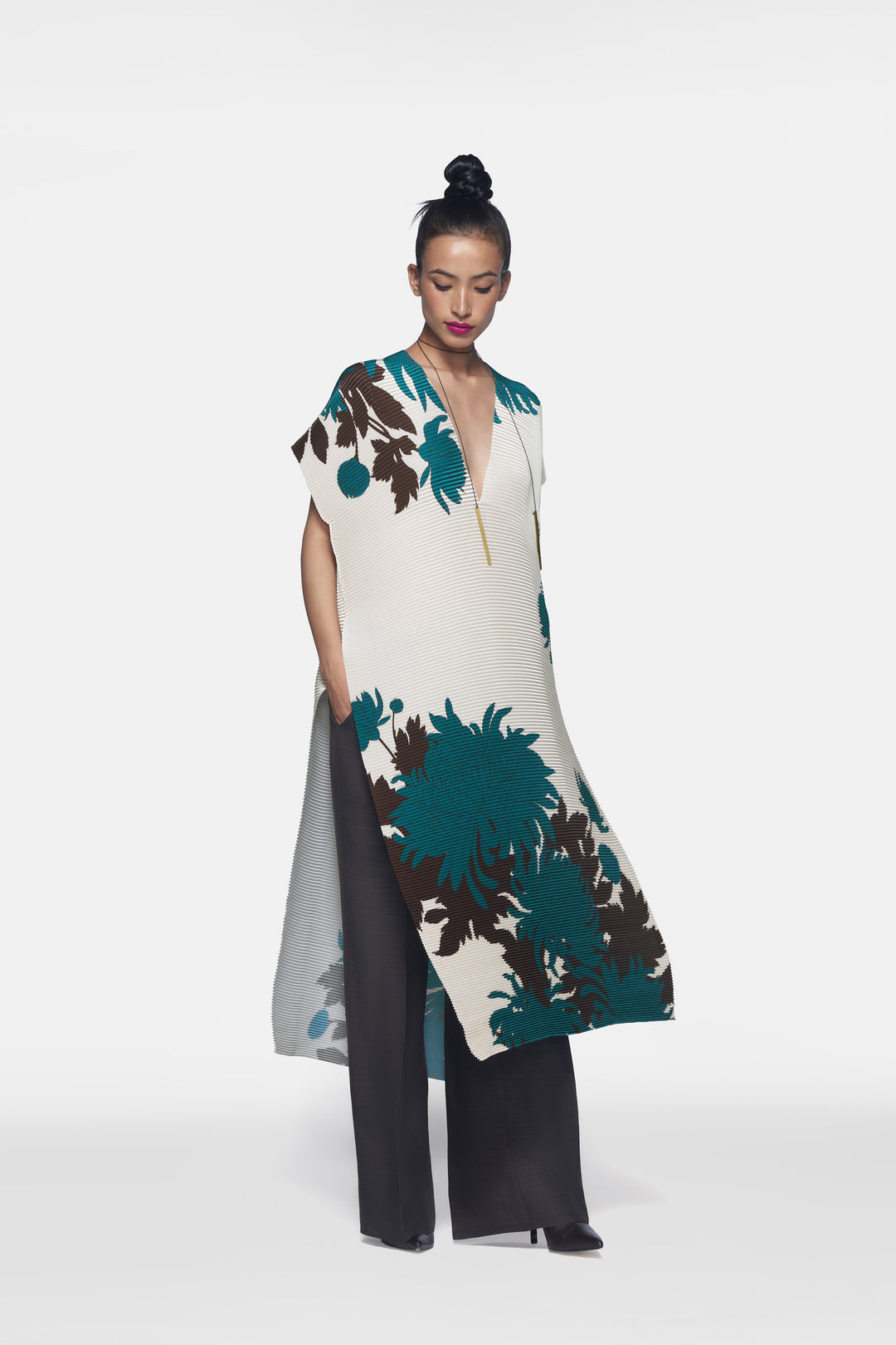 Pleated V-Neck Kurta