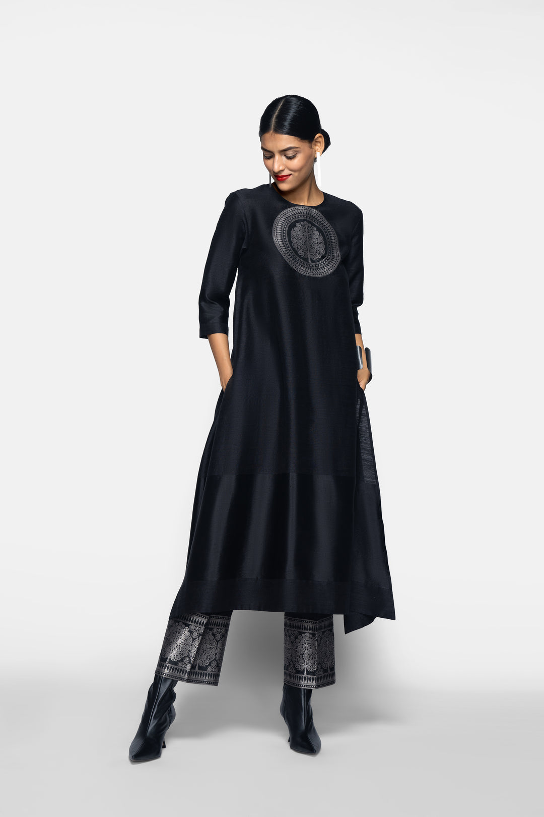 Handwoven Silk Kurta Set With Brocade Detail