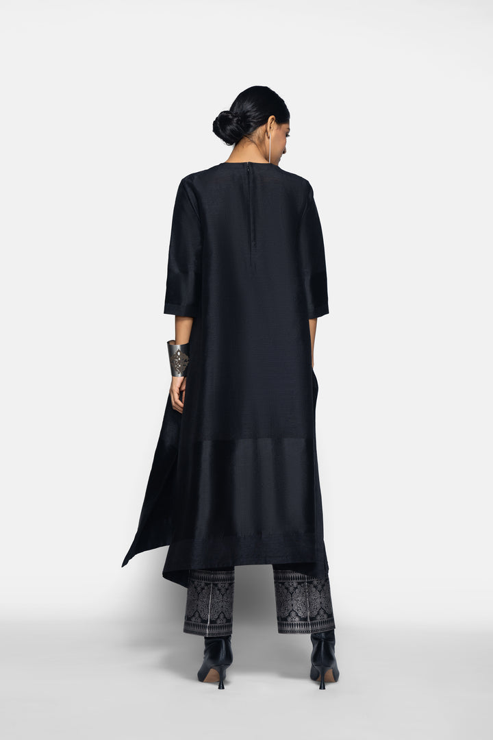 Handwoven Silk Kurta Set With Brocade Detail